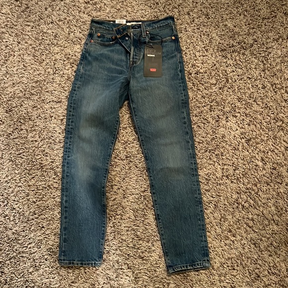 Levi’s Wedgie Icon Jeans - Picture 3 of 4